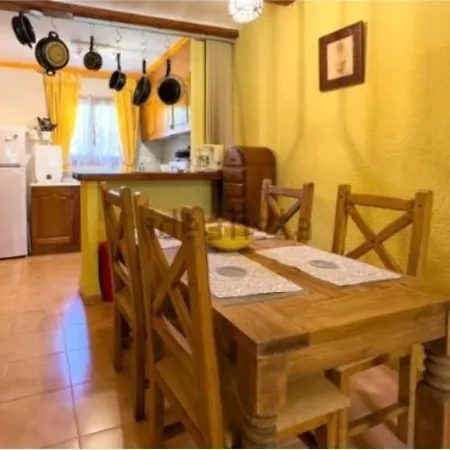 Denia37 Будинок відпочинку *